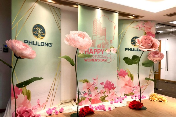 Backdrop Happy women day Ph&uacute; Long