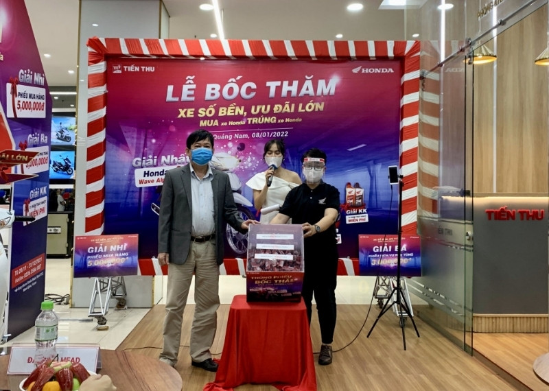 Backdrop lễ bốc thăm trúng thưởng