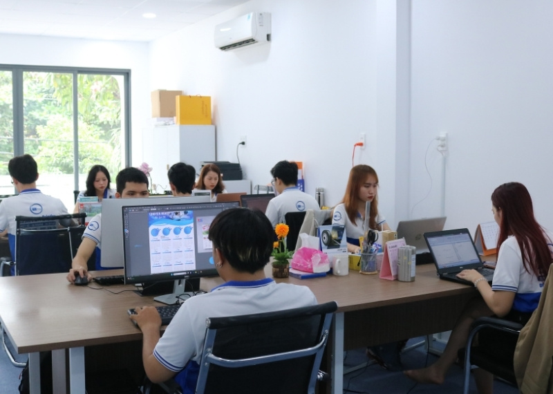 Đơn vị thi c&ocirc;ng backdrop ch&agrave;o t&acirc;n sinh vi&ecirc;n uy t&iacute;n TPHCM