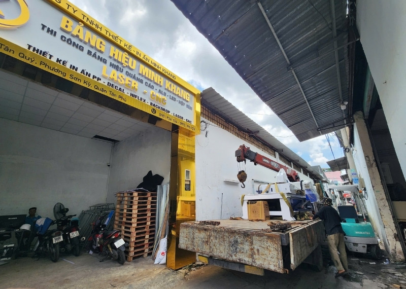 don-vi-thi-cong-backdrop-cong-ty-uy-tin