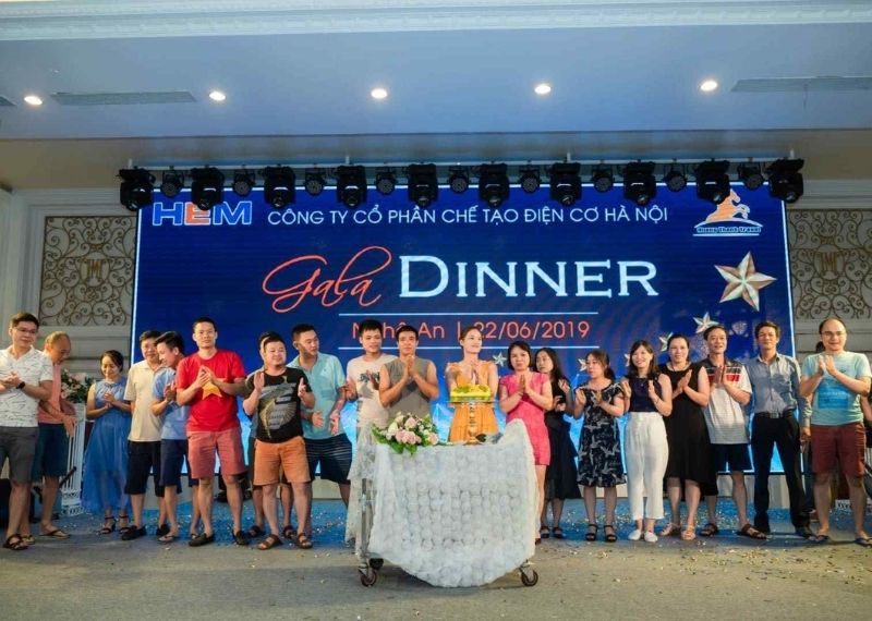 Backdrop gala dinner c&ocirc;ng ty HEM