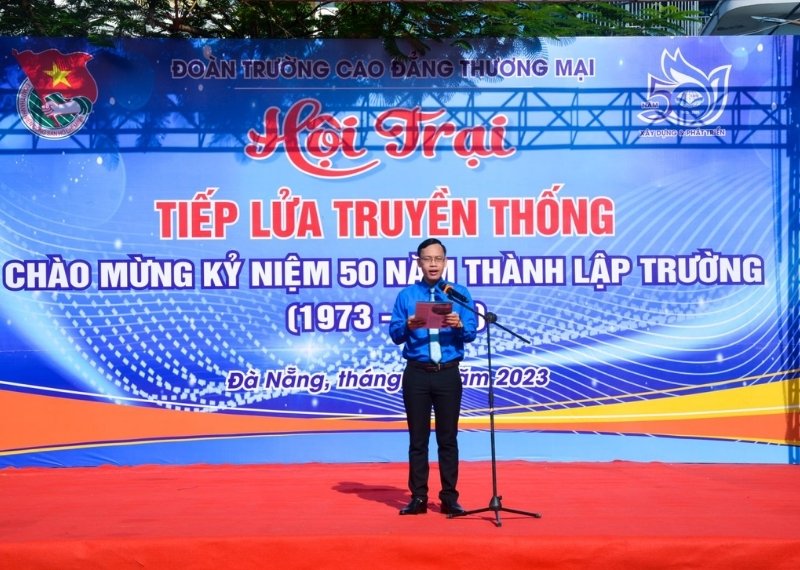 Backdrop hội trịa tiếp lửa 26/3