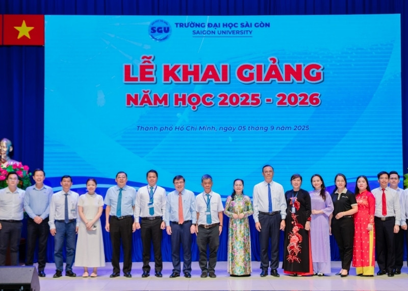 Backdrop khia giảng trường đại học