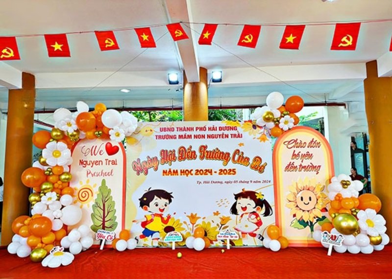 backdrop khai giảng trường mầm non