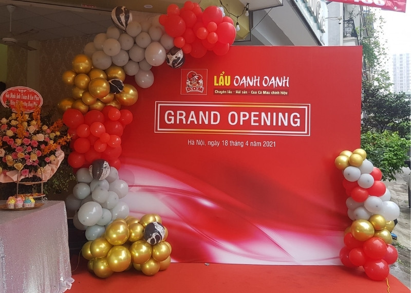 Backdrop Grand Opening lẩu Oanh Oanh