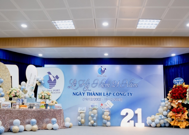 Backdrop kỉ niệm 21 năm th&agrave;nh lập c&ocirc;ng ty