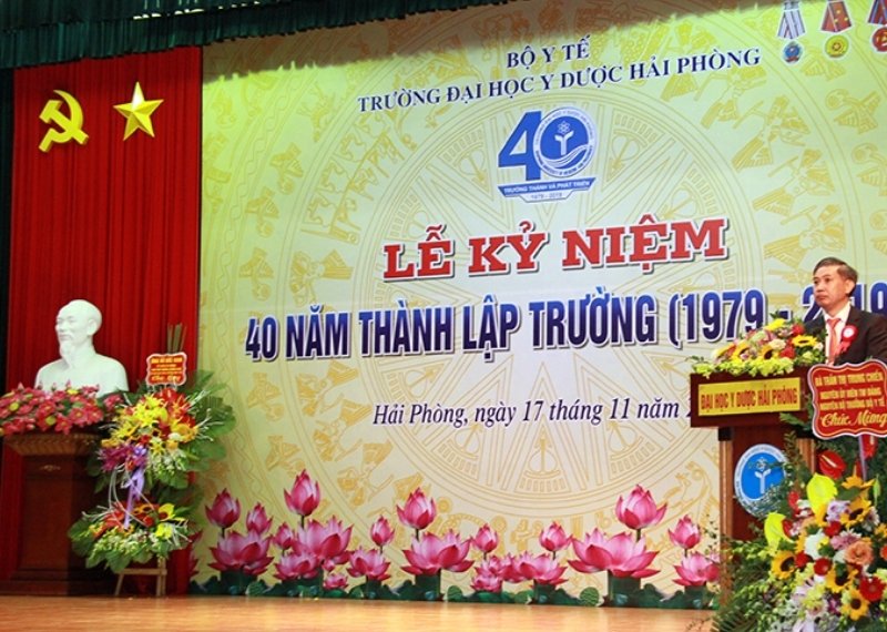Backdrop kỷ niệm thành lập trường Đại Học Y Dược