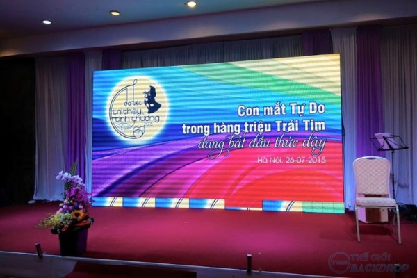 M&agrave;n h&igrave;nh LED s&acirc;n khấu