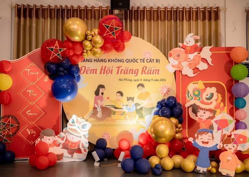 Backdrop Trung Thu cảng h&agrave;ng kh&ocirc;ng quốc tế C&aacute;t Bị