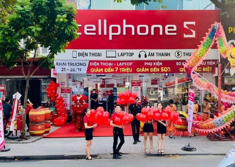 Băng r&ocirc;n khai trương cửa h&agrave;ng điện thoại