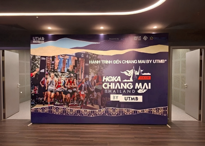 Backdrop giải chạy Hoka Chiang Mai