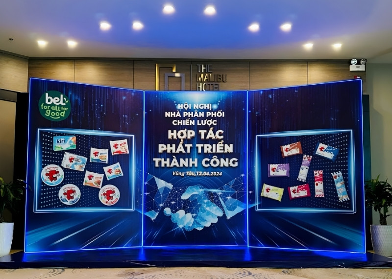 Backdrop Formex hợp tác phát triển