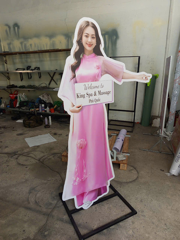 standee-mo-hinh-3