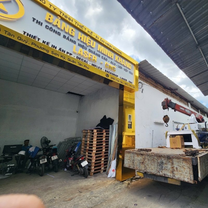 Đơn vị thi c&ocirc;ng poster b&aacute;nh m&igrave; uy t&iacute;n