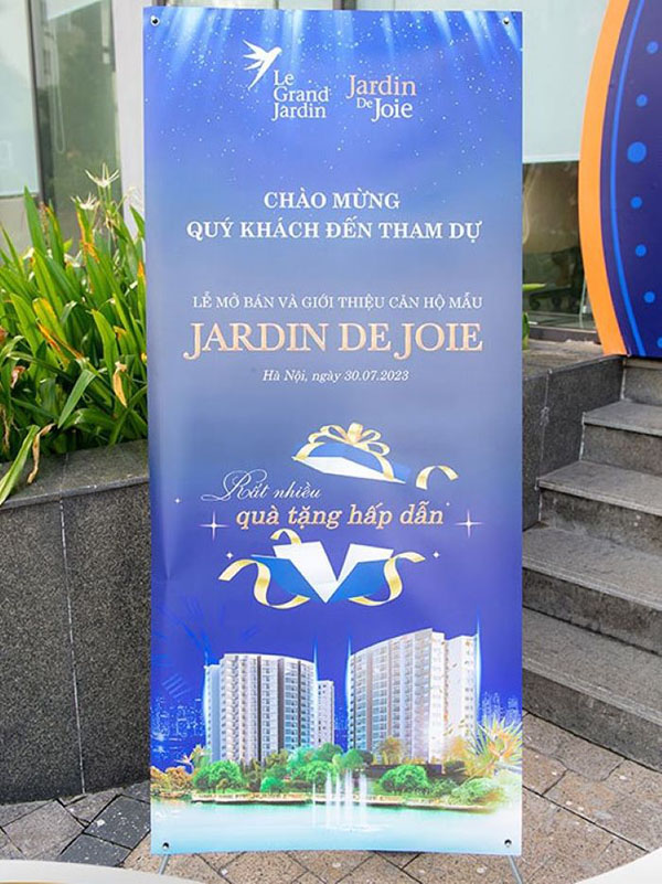 standee-bat-dong-san-1