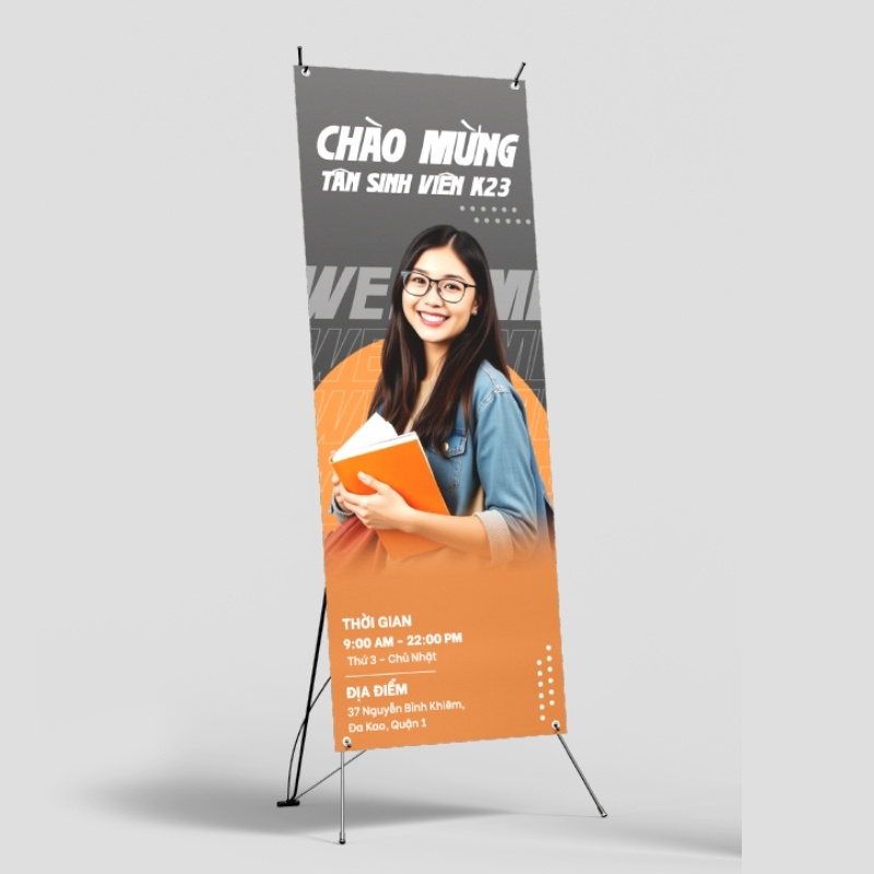 Standee ch&agrave;o mừng sinh vi&ecirc;n