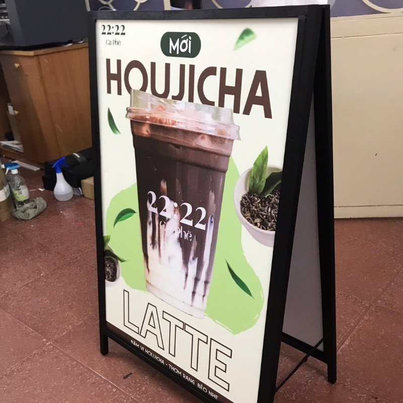 Standee chữ A Houjicha
