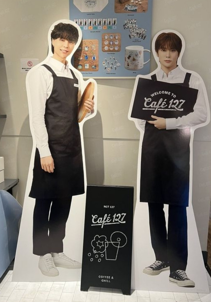 Standee h&igrave;nh người cho qu&aacute;n cafe