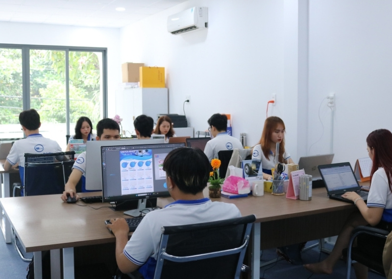 Đơn vị in ấn standee uy t&iacute;n