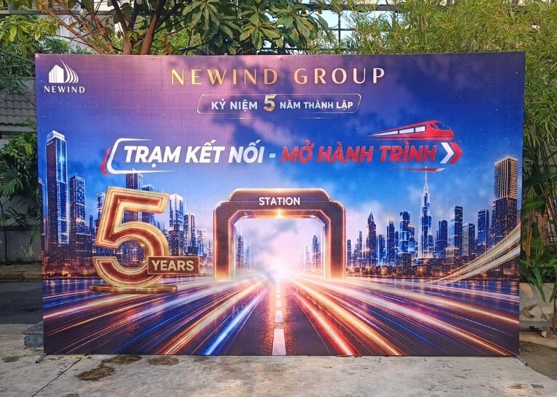 Dự &aacute;n backdrop th&agrave;nh lập c&ocirc;ng ty NEWIND GROUP