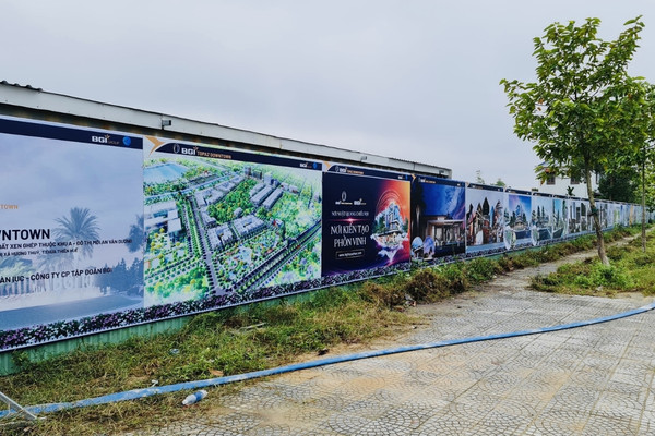 hang-rao-cong-trinh-4