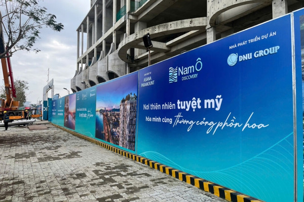 thi-cong-hang-rao-cong-trinh