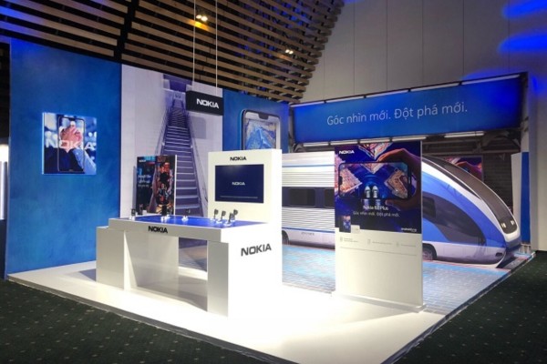 Booth quảng c&aacute;o Nokia