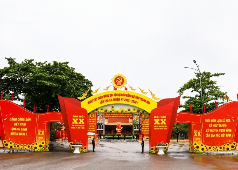 Cổng chào Đại Hội Đảng tỉnh Thanh Hóa