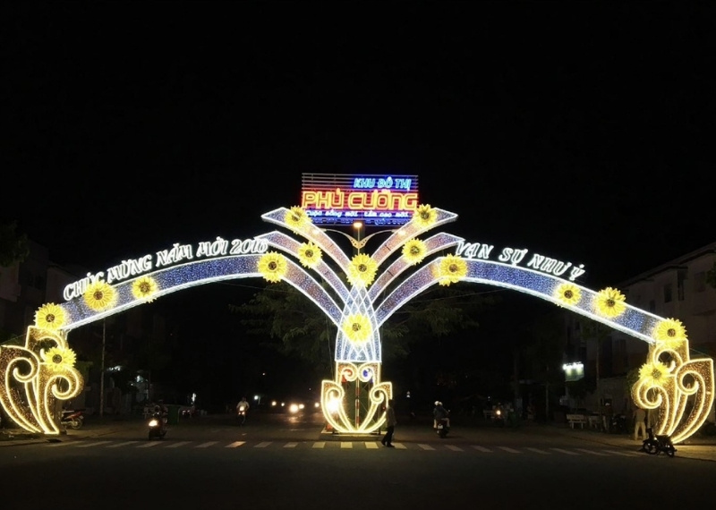 Cổng ch&agrave;o đ&ocirc; thị Ph&uacute; Cường