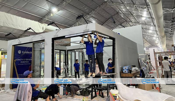 Thi c&ocirc;ng triển l&atilde;m Eurotech